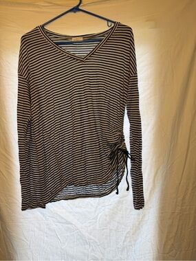 Glitz blue & White Striped V-Neck Long-Sleeve Tie-Side Top